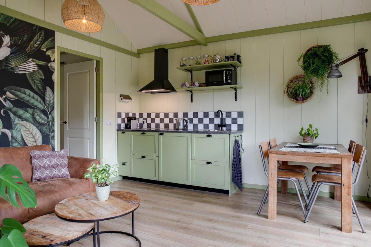 Chalet 'onder De Boompjes' Oostwoud